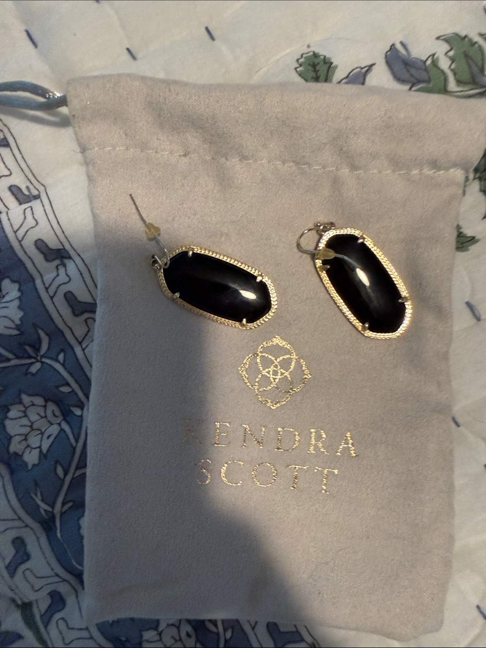 Kendra Scott Black and Gold Elle-Style Drop Earrings